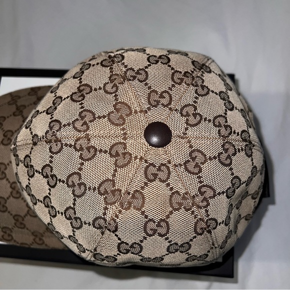 Gucci ORIGINAL GG CANVAS BASEBALL HAT WITH WEB - Picture 13 of 16
